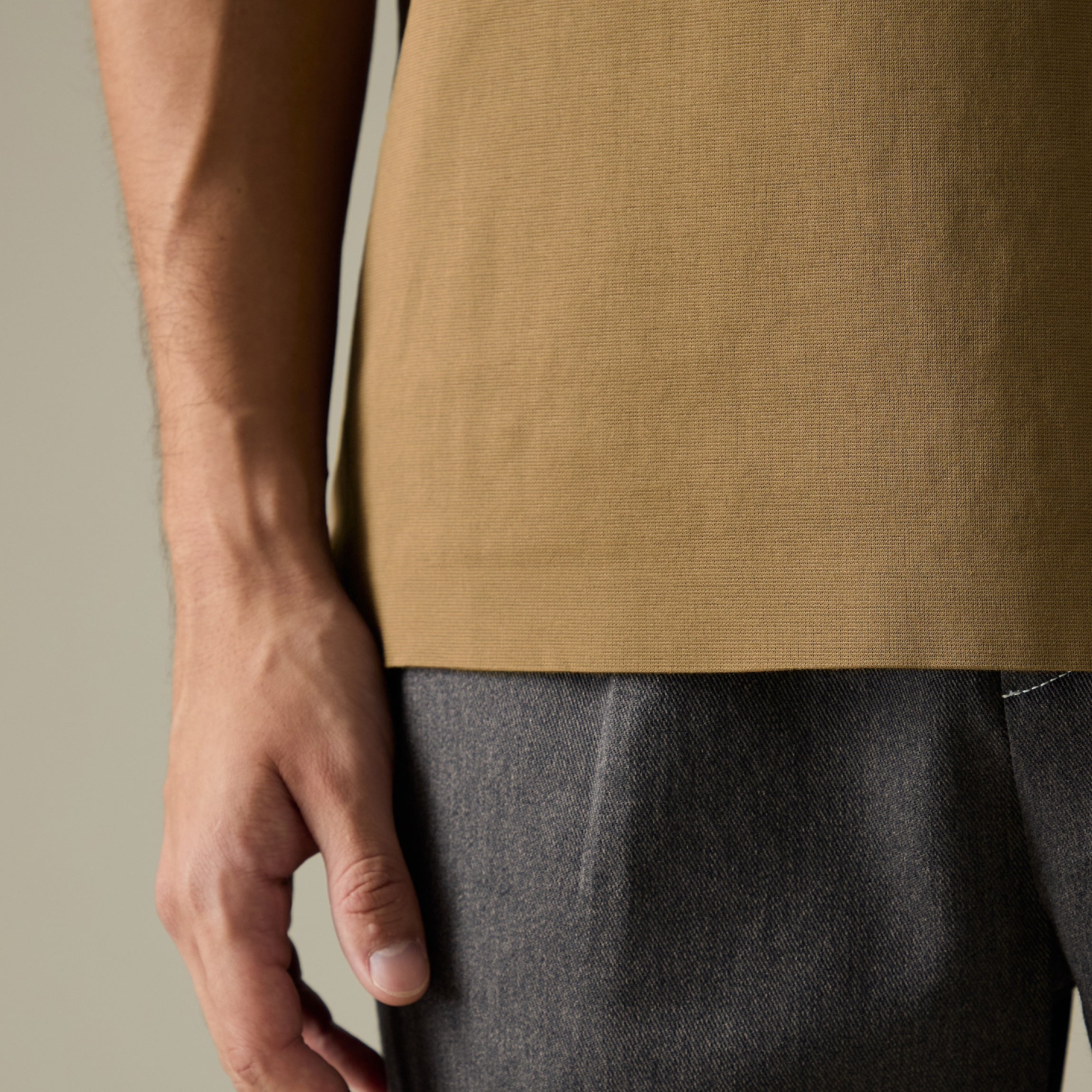 RELAXCOOL SEAMLESS OVERSIZED TEE - KHAKI