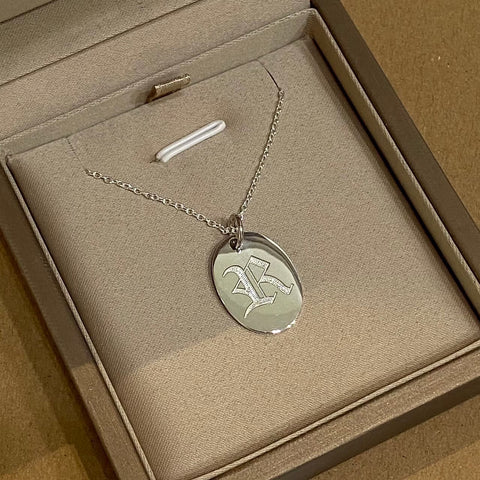 MARBELLA - OVAL PENDANT NECKLACE