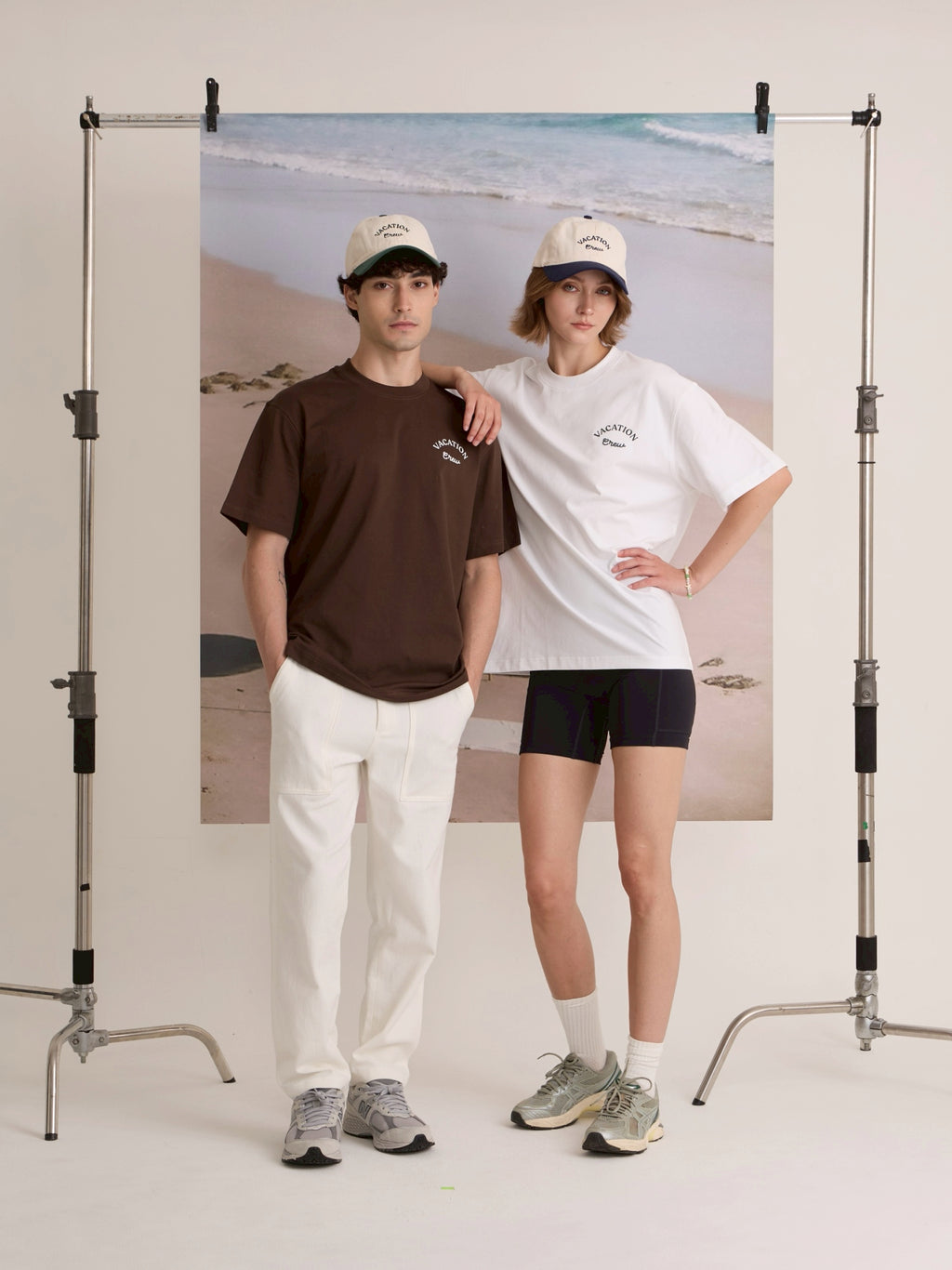 EVC VACATION CREW TEE - BROWN