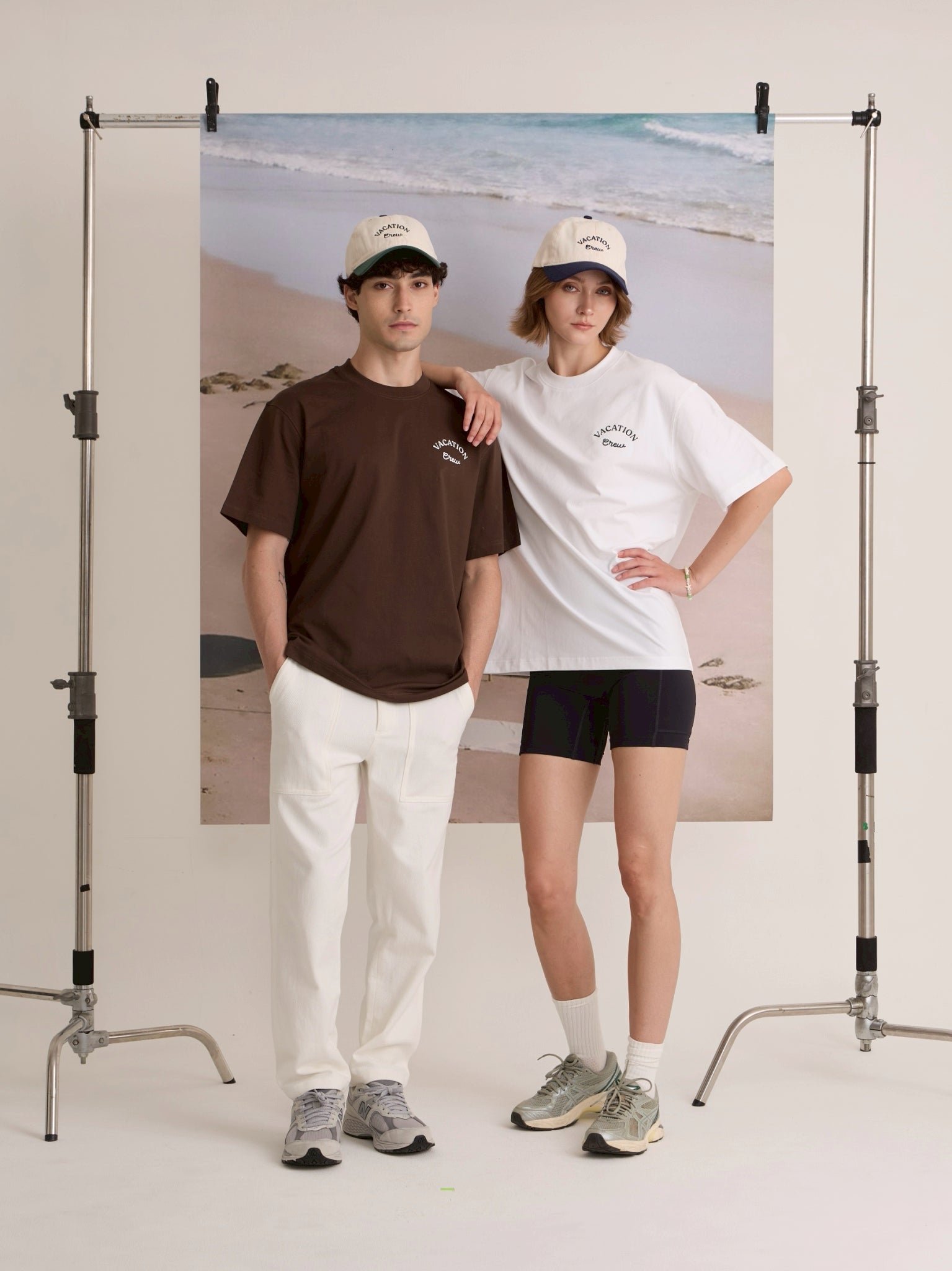 EVC VACATION CREW TEE - BROWN