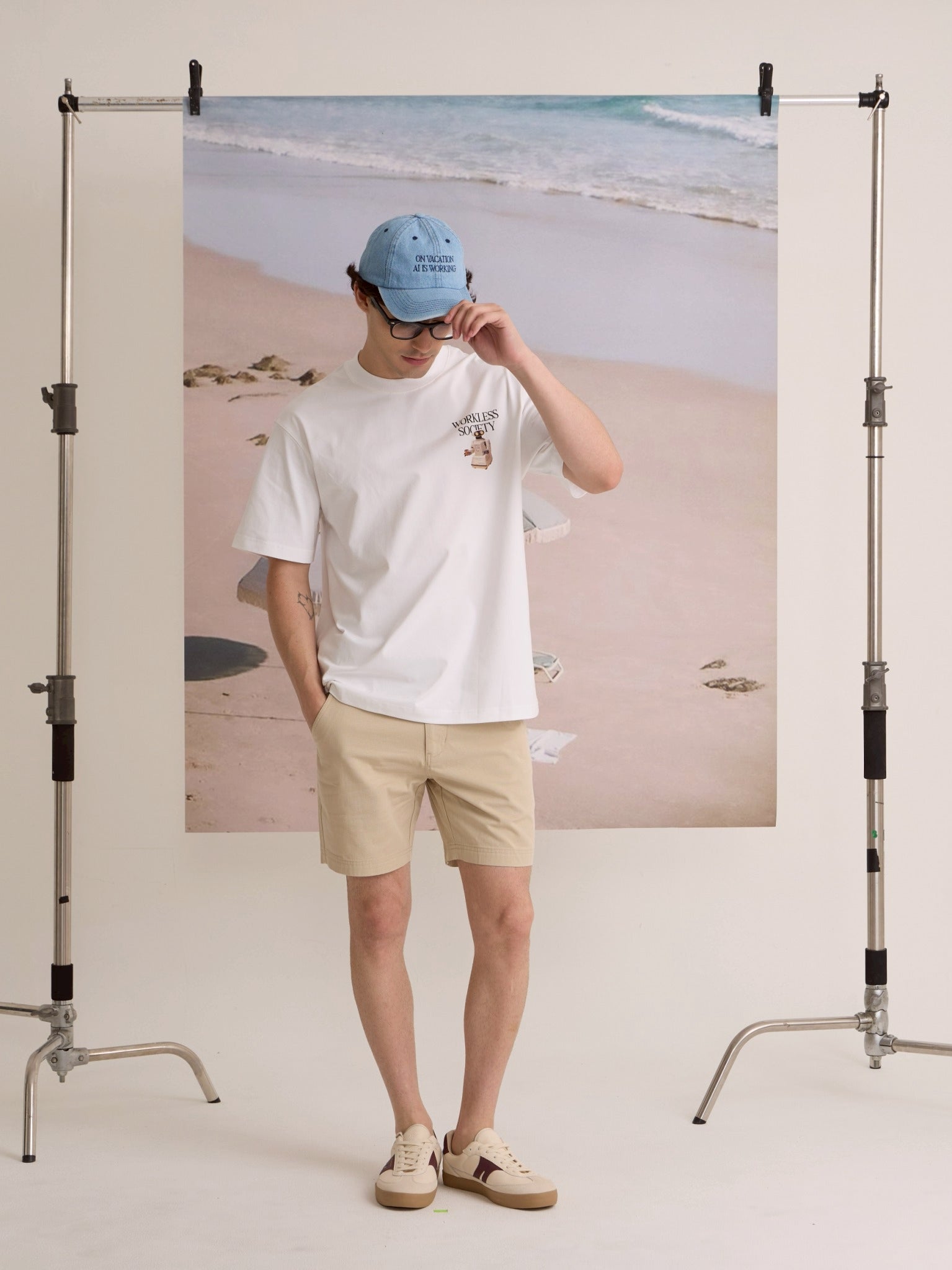 EVC AI IS WORKING TEE - WHITE