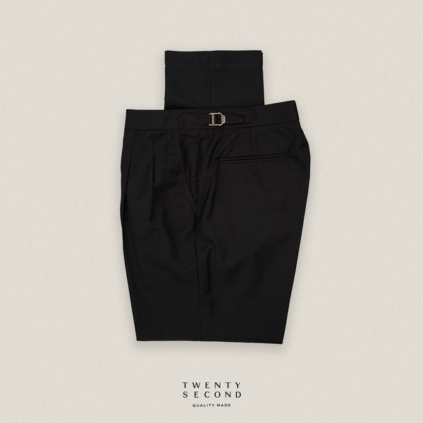 CLASSIC PLEATED TROUSERS - BLACK
