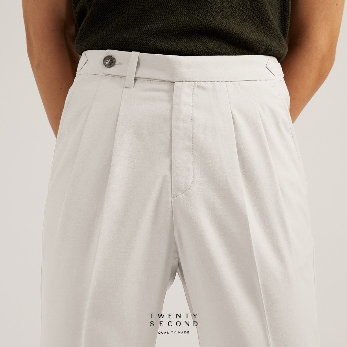 CLASSIC PLEATED TROUSERS - WHITE