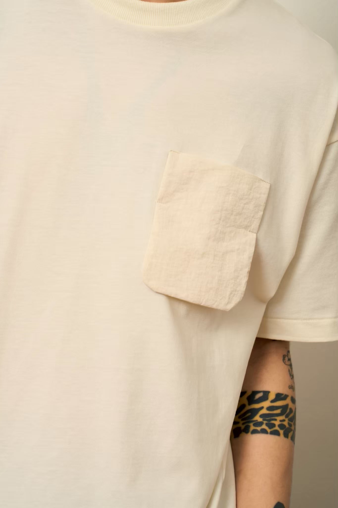 PALINI - OUT OF TOWN POCKET TEE