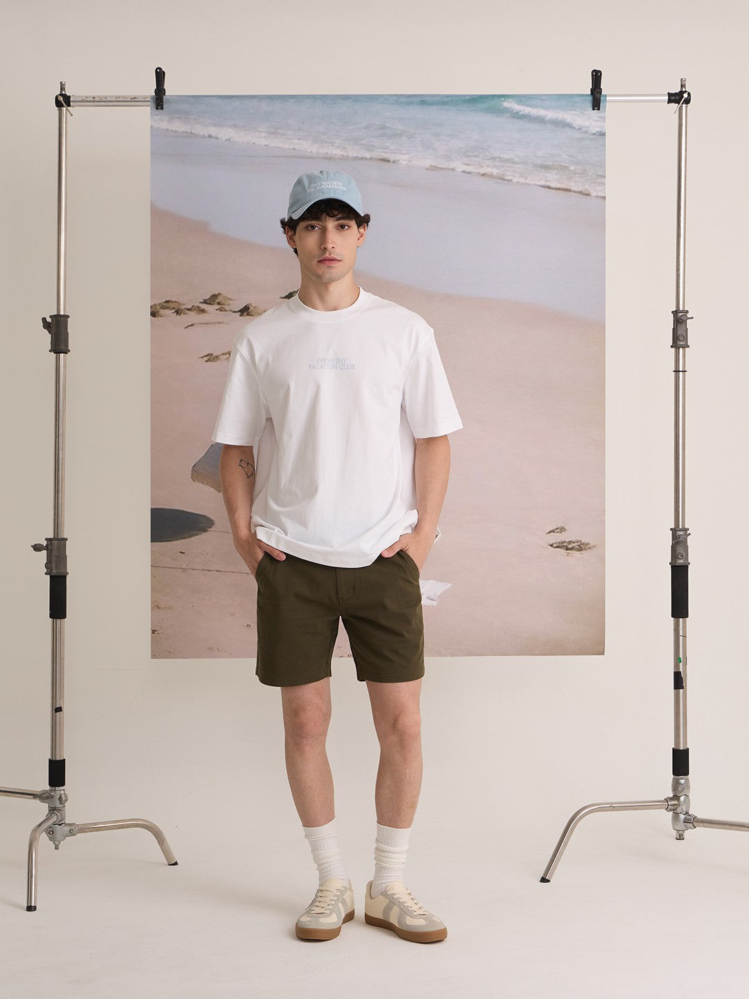 CITY CHINO SHORTS - OLIVE