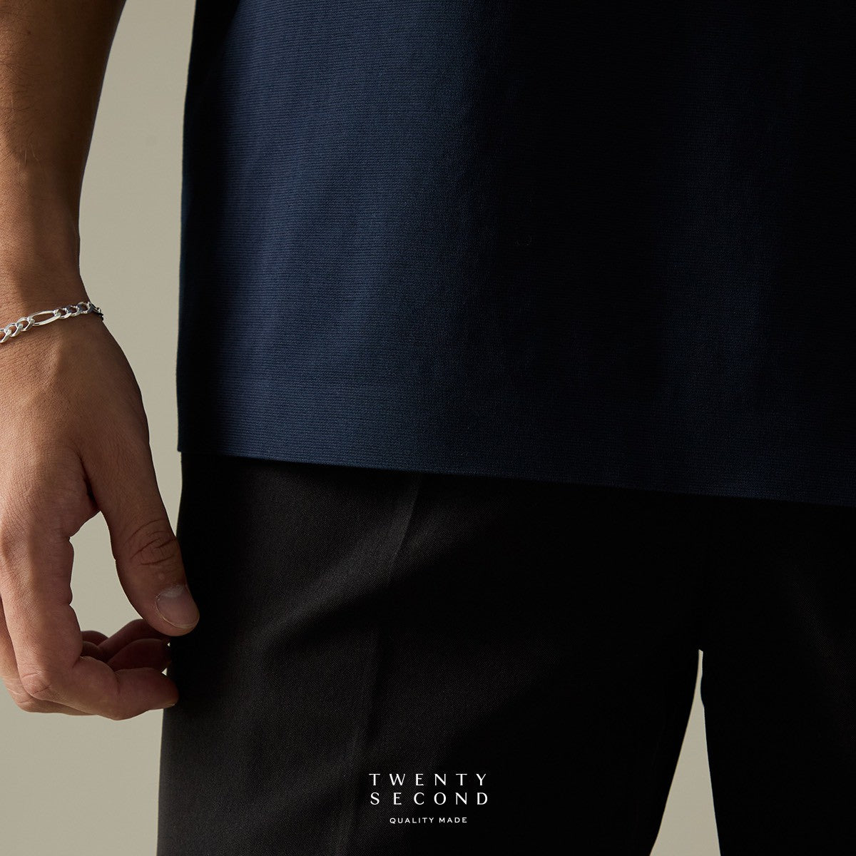 RELAXCOOL SEAMLESS OVERSIZED TEE - NAVY