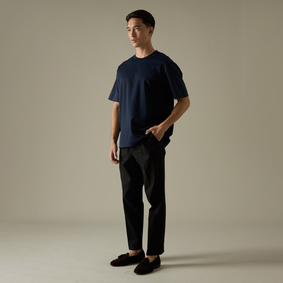 RELAXCOOL SEAMLESS OVERSIZED TEE - NAVY