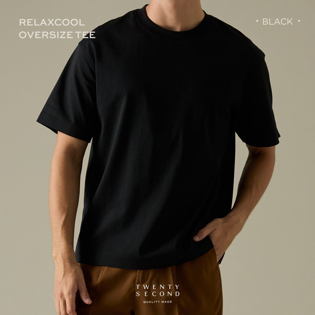 RELAXCOOL SEAMLESS OVERSIZED TEE - BLACK