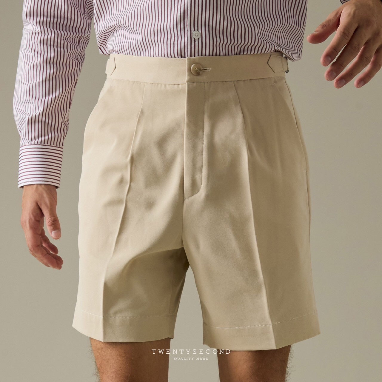 JOSH SINGLE PLEAT SHORTS - BEIGE