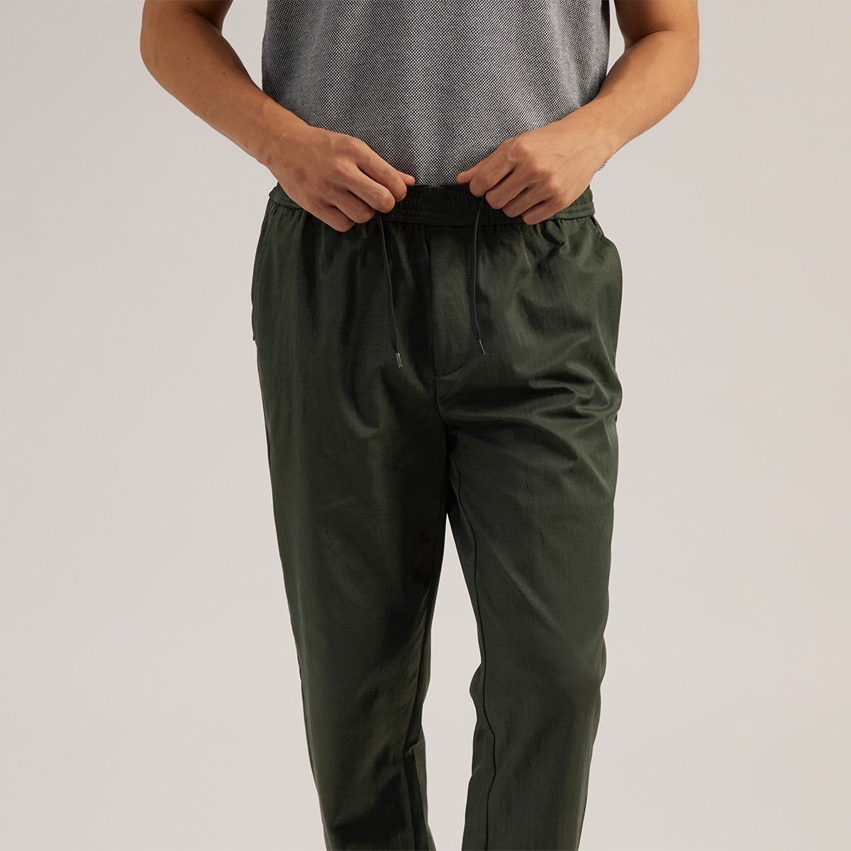 WEEKEND CASUAL PANTS - OLIVE