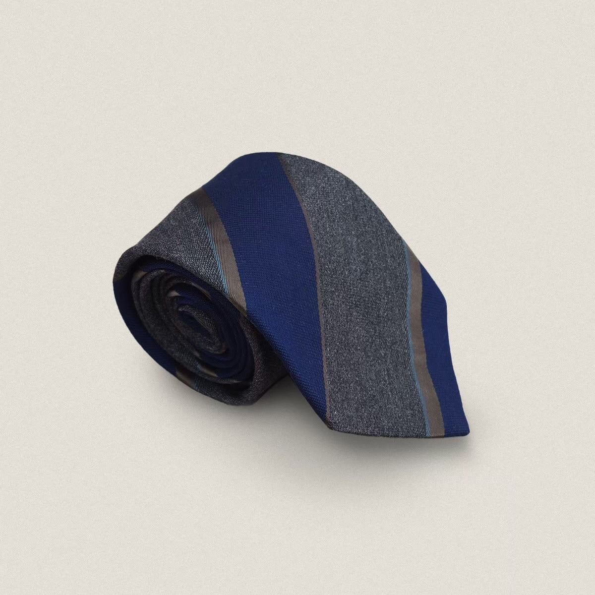 STRIPE PATTERN NECKTIE