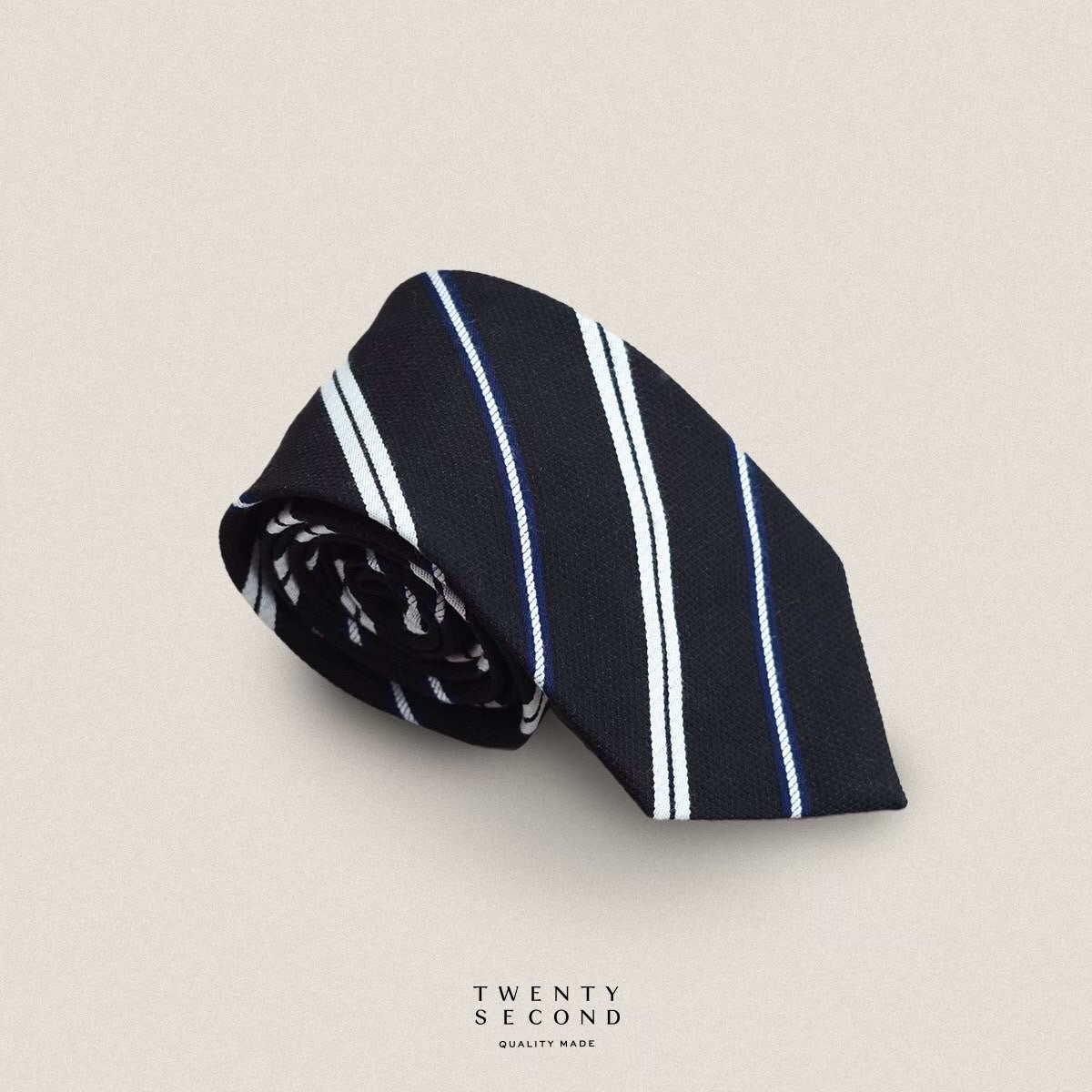 STRIPE PATTERN NECKTIE