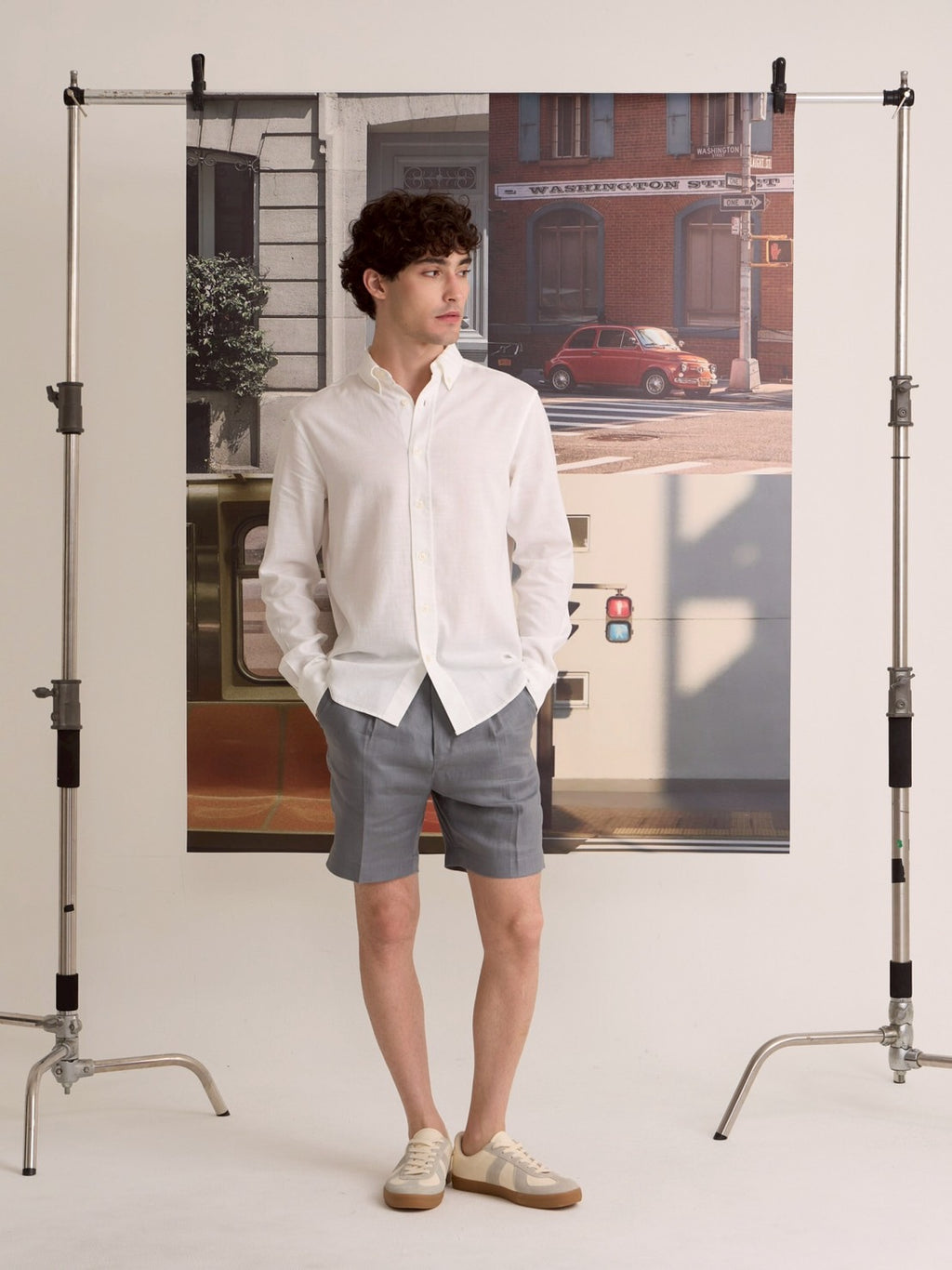 PLEATED LINEN SHORTS - BLUE