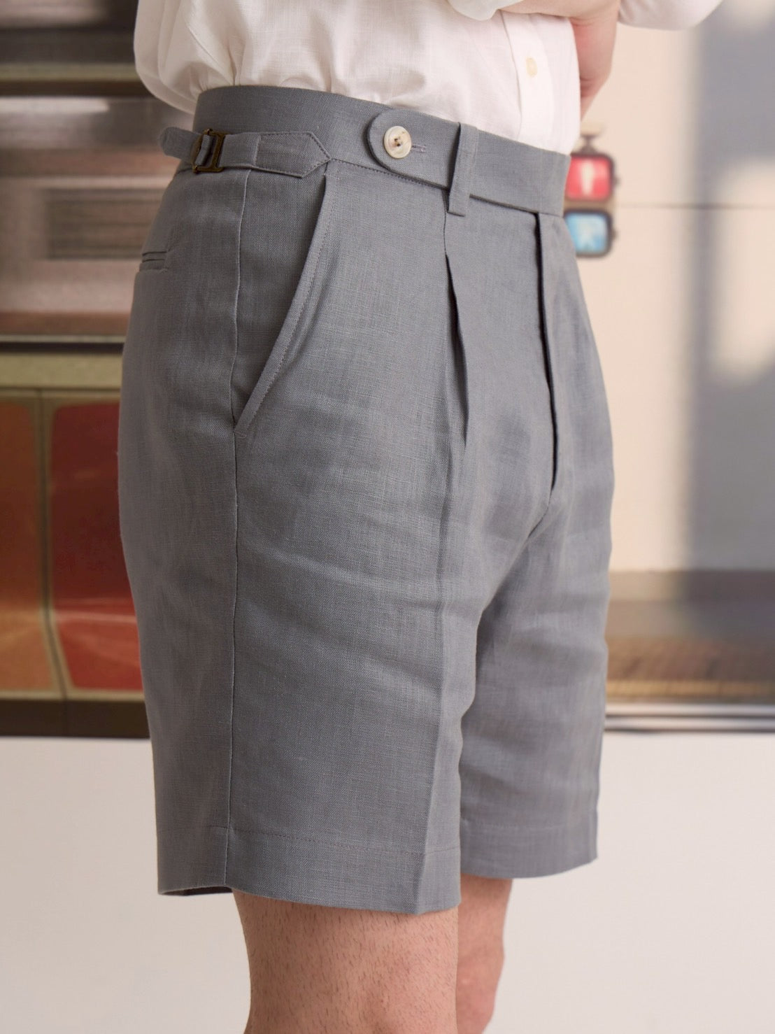 PLEATED LINEN SHORTS - BLUE