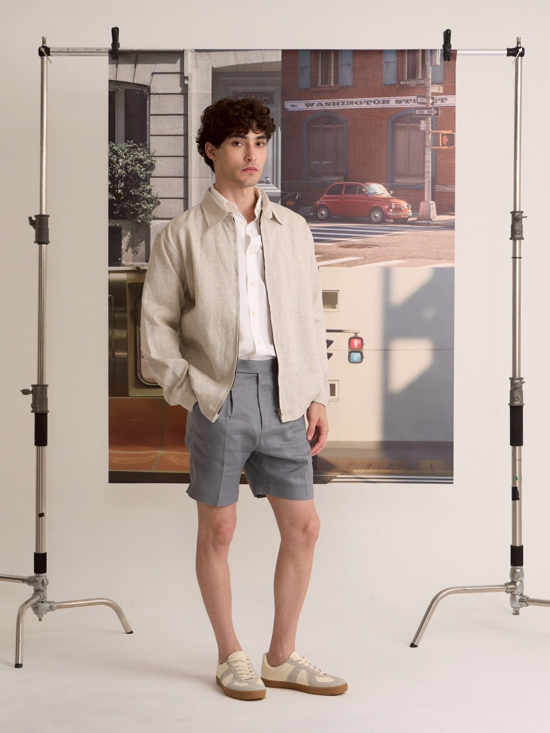 PLEATED LINEN SHORTS - BLUE
