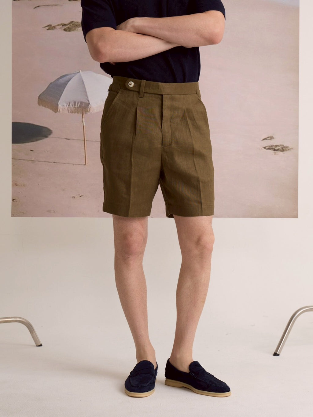 PLEATED LINEN SHORTS - OLIVE