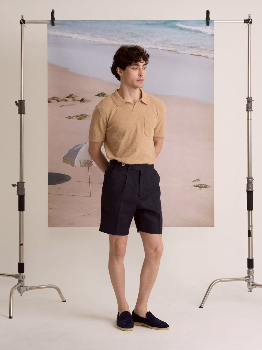 PLEATED LINEN SHORTS - NAVY