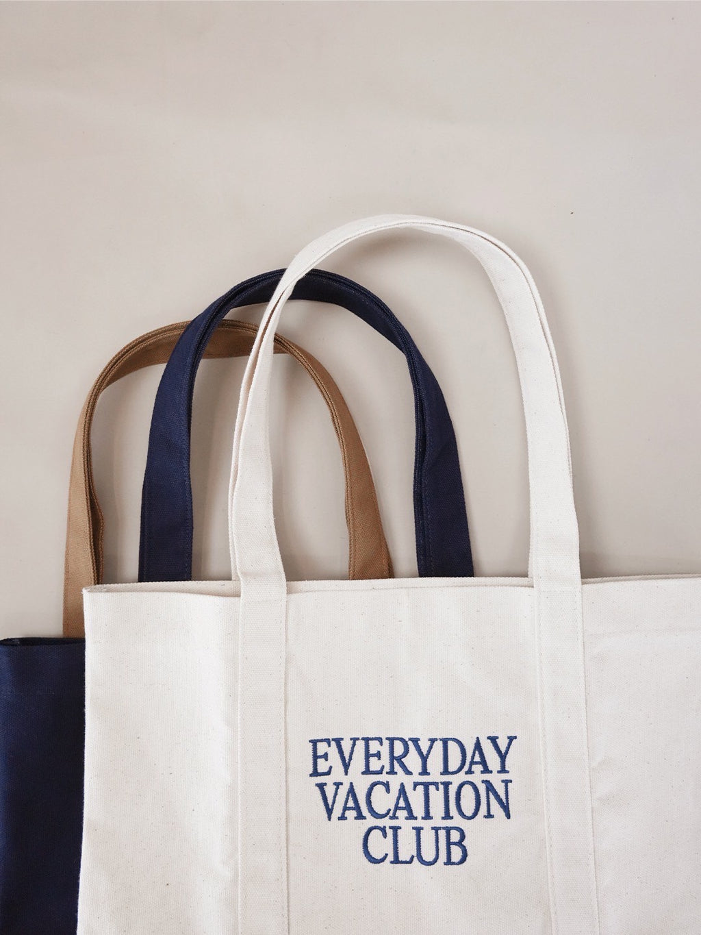 EVERYDAY VACATION CLUB TOTE BAG - WHITE