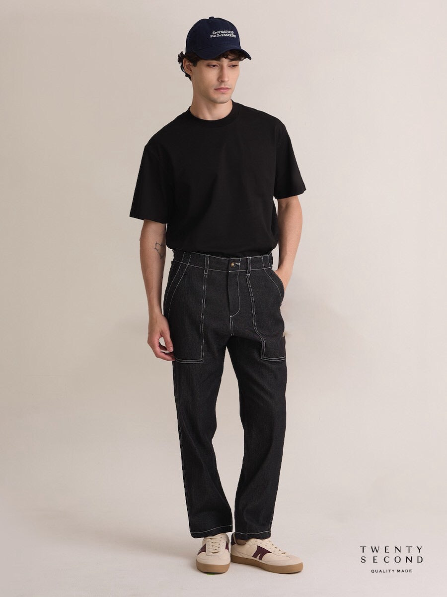 ESSENTIAL  TEE - BLACK